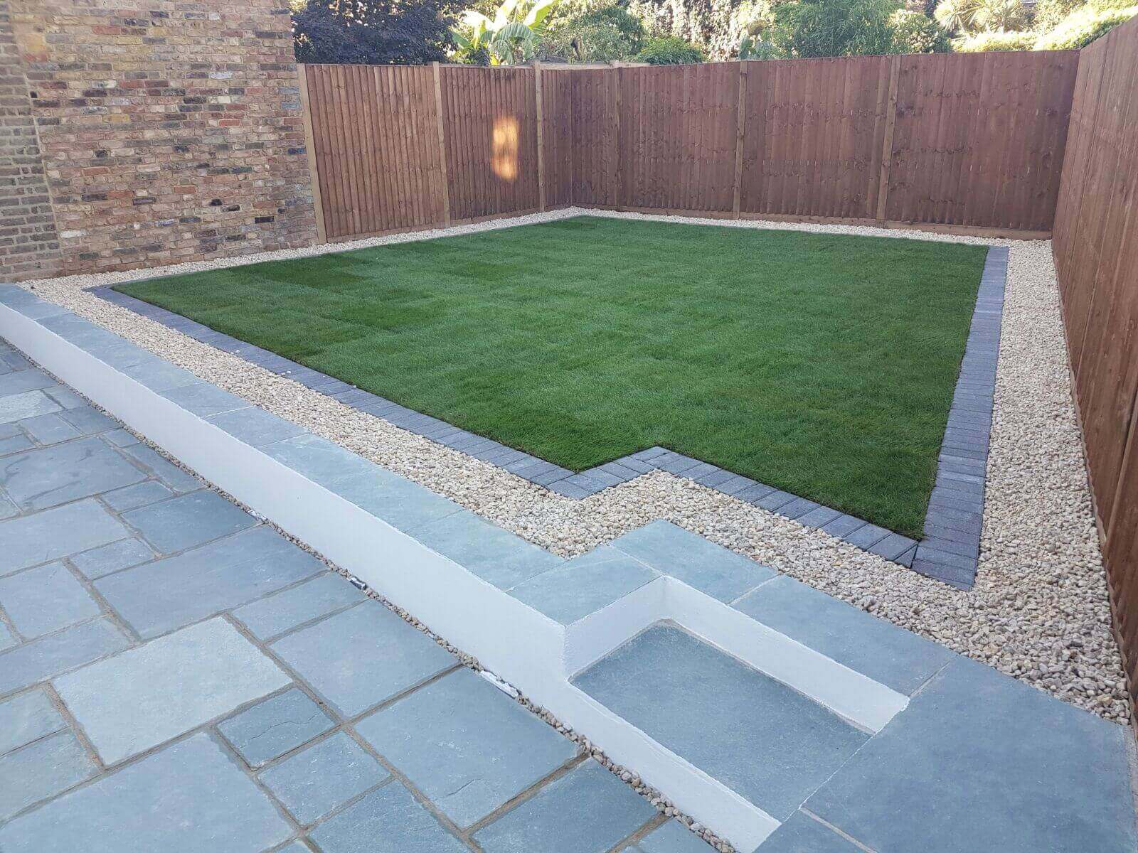 Garden Builders Caterham CR3