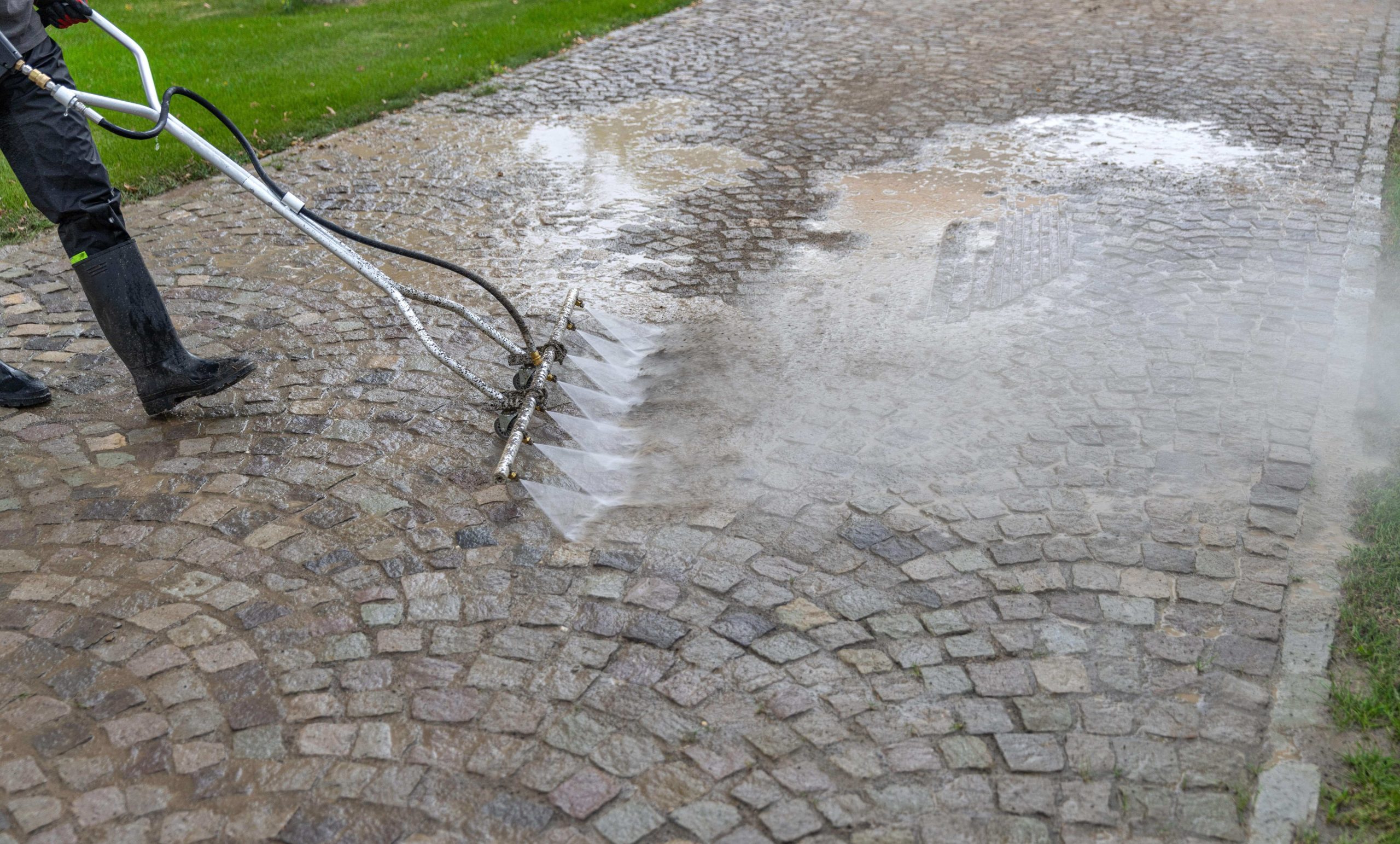 Driveway Pressure Washing Caterham CR3